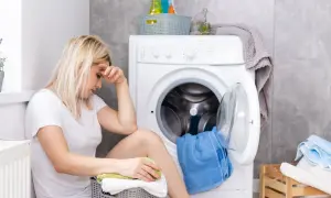 Co na zafarbowane ubrania? Skuteczne metody na uratowanie odzieży