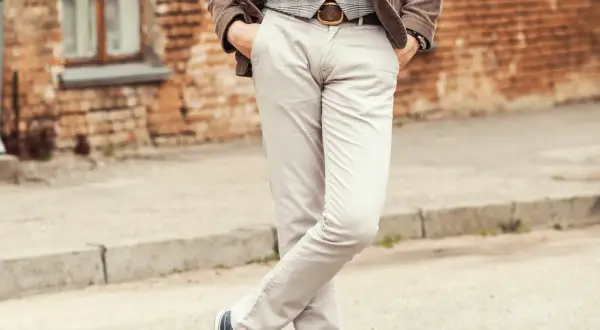 Jakie buty do białych spodni męskich - stylowe propozycje na każdą okazję