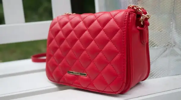 Jakie torebki są teraz modne – odkryj najnowsze trendy i style